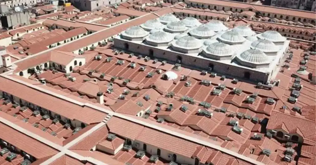 The covered bazaar: Artistic, cultural, and architectural value