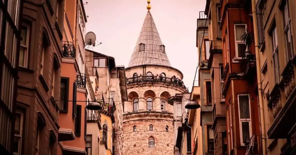 Visite de la tour de Galata