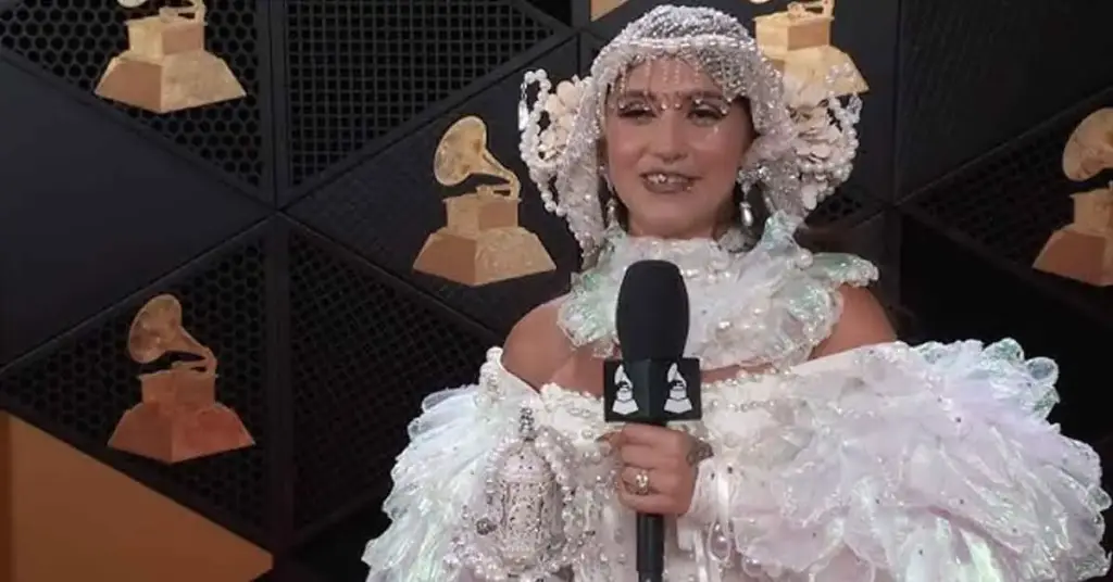 Sierra Ferrell 2025 teeth