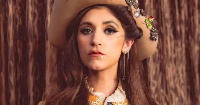 Зубы Сьерры Феррелл