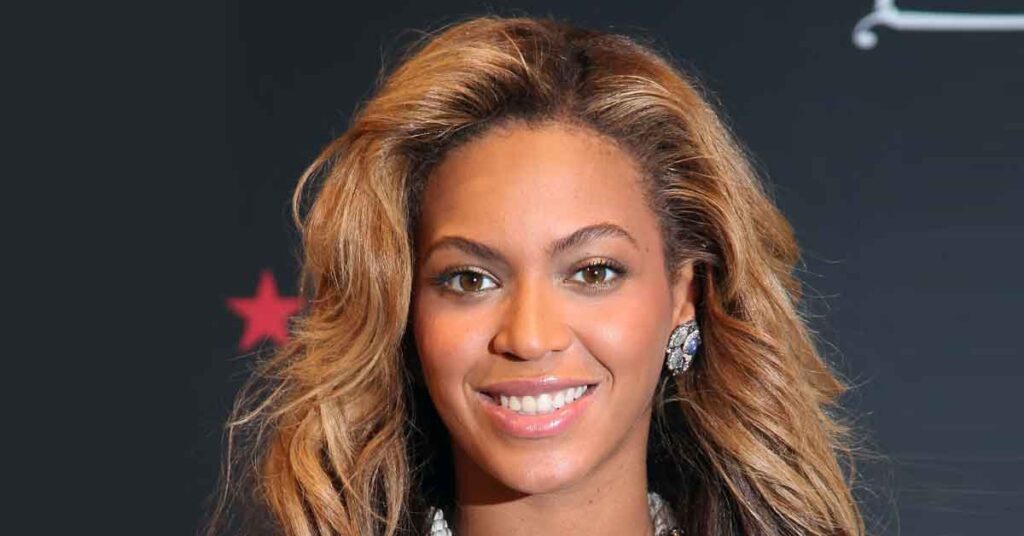 Beyoncé's Teeth - 2011