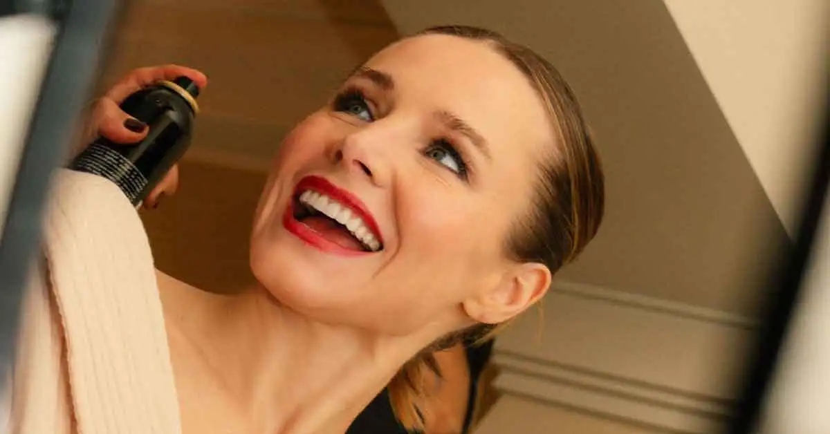 أسنان كريستين بيل