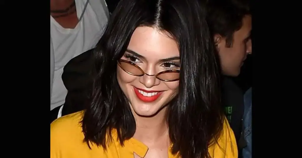 Kendall Jenner’s Teeth