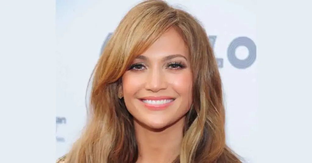 Jennifer Lopez's Teeth - 2010