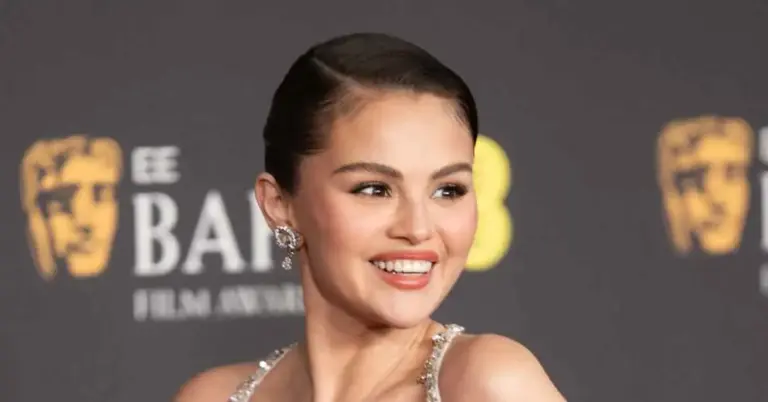 Selena Gomez’s Teeth