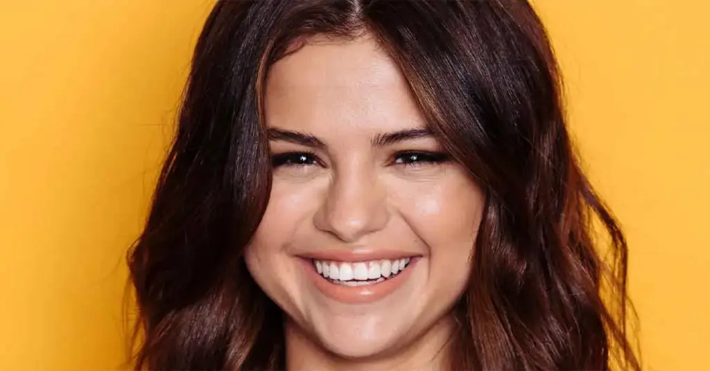 selena gomezs teeth dental analys