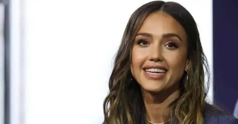 Editorial portrait concept inspired by Jessica Alba's natural and balanced smile