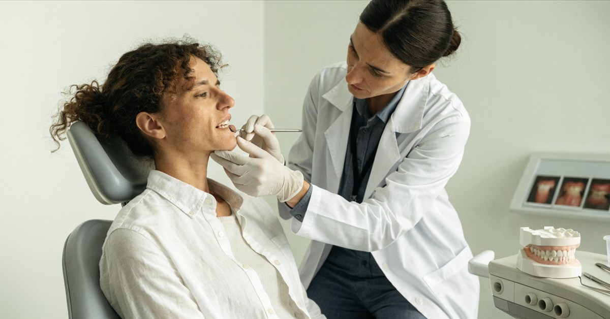 Tooth-by-tooth planning for a conservative Hollywood Smile without unnecessary preparation